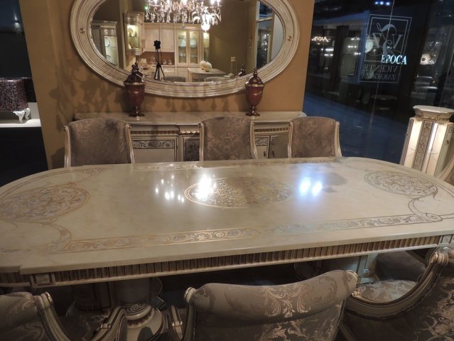 hermitage lacquer dining 2